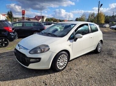 Biały Używany 2011 Fiat Punto Hatchback | 11 600 zł (Uczciwa cena) - Obraz 1/4