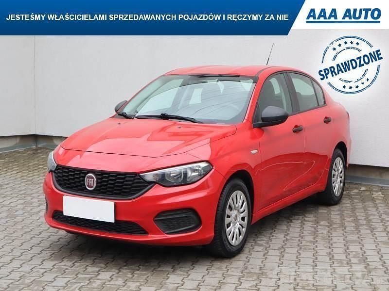 Używany Fiat Tipo 2019 Czerwony