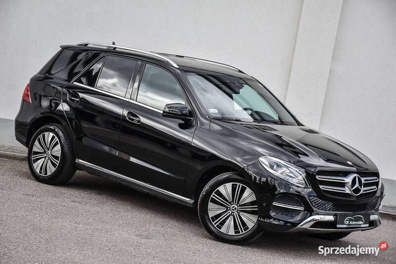 Czarny Używany 2016 Mercedes GLE250 AMG line SUV | 106 900 zł - Obraz 1/4
