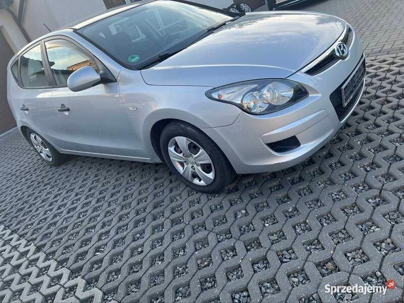 Srebrny Używany 2010 Hyundai i30 Hatchback | 6500 zł (Super Cena) - Obraz 1/4