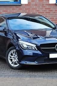 Używany Mercedes A180 Edition 122 KM (89 kW) 2017 Niebieski Kombi