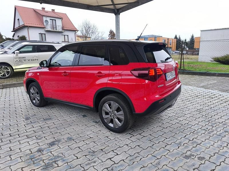 Używany Suzuki Vitara 129 KM (94 kW) 2024 Czerwony (metalik) SUV