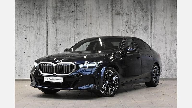 Używany BMW 520 Comfort Edition 190 KM (139 kW) 2025 Czarny carbon m metalizowany Sedan/Limuzyna