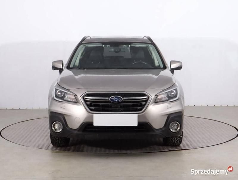 Szary Używany 2018 Subaru Outback Kombi | 87 999 zł - Obraz 1/4