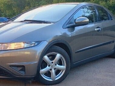 Złoty Używany 2006 Honda Civic Hatchback | 12 900 zł (Uczciwa cena) - Obraz 1/4