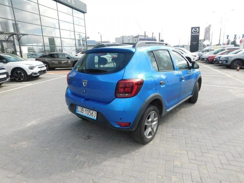Używany Dacia Sandero 73 KM (53 kW) 2019 Niebieski (metalik) Hatchback