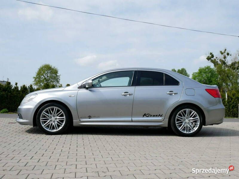 Srebrny Używany 2010 Suzuki Kizashi Sport Sedan/Limuzyna | 38 900 zł - Obraz 1/4