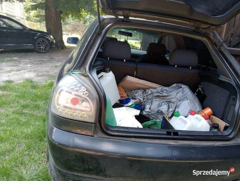 Używany Audi A3 1997 Czarny Hatchback