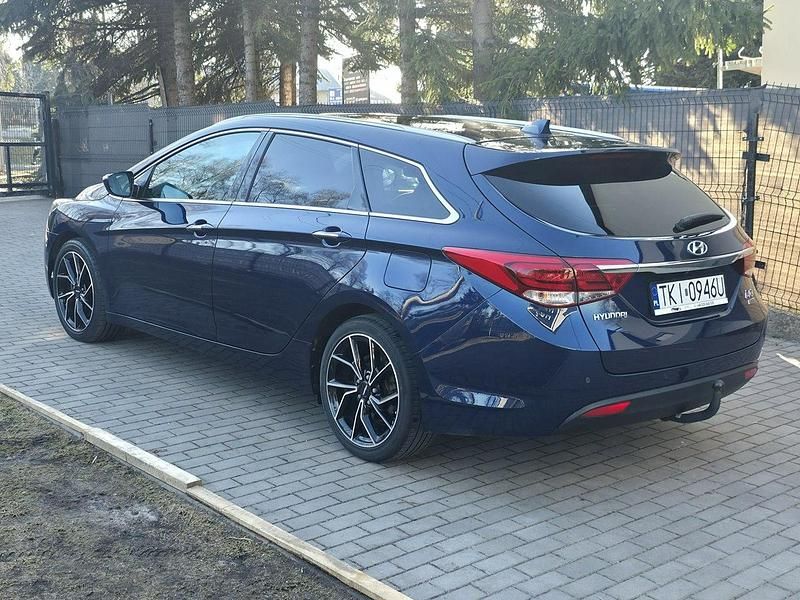Używany Hyundai i40 136 KM (100 kW) 2019 Niebieski Kombi