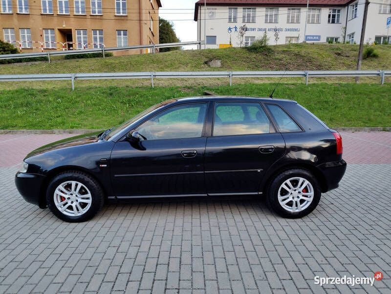 Czarny Używany 2002 Audi A3 S-Line Hatchback | 9500 zł (Dość drogi) - Obraz 1/4