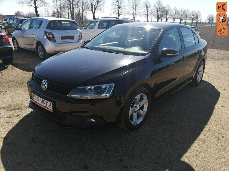 Czarny Używany 2011 VW Jetta Sedan/Limuzyna | 21 900 zł (Uczciwa cena) - Obraz 1/4