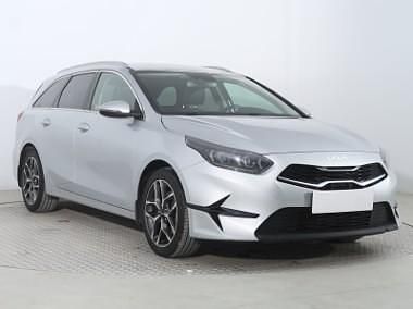 Srebrny Używany 2022 Kia Ceed Hatchback | 74 999 zł (Dość drogi) - Obraz 1/4