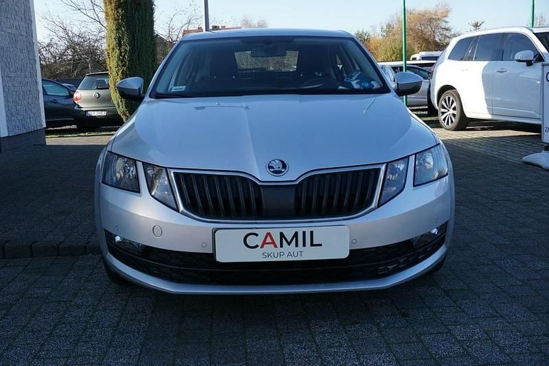 Srebrny Używany 2017 Skoda Octavia Sedan/Limuzyna | 43 800 zł - Obraz 1/3