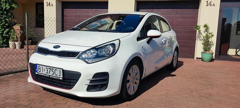 Używany Kia Rio 109 KM (80 kW) 2016 Biały Hatchback