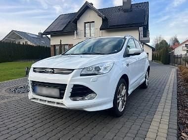 Biały Używany 2015 Ford Kuga Titanium SUV | 41 900 zł (Super Cena) - Obraz 1/4