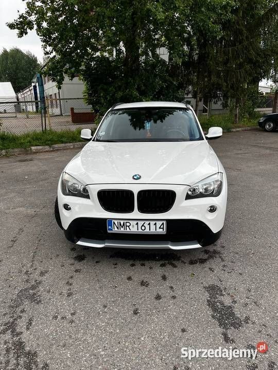 Biały Używany 2010 BMW X1 SUV | 29 000 zł (Drogi) - Obraz 1/4