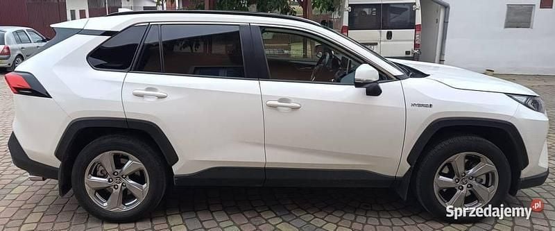 Używany Toyota RAV4 Hybrid 2021 SUV