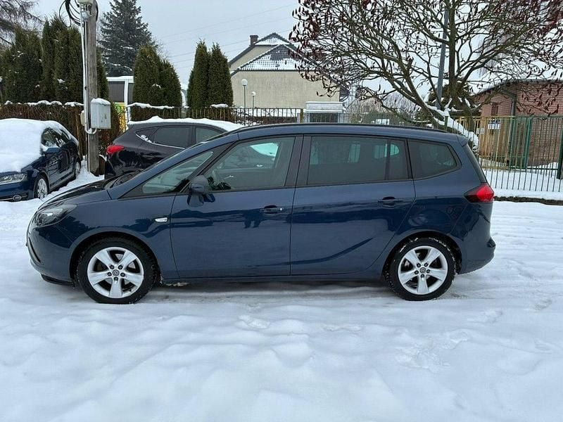 Używany Opel Zafira 140 KM (102 kW) 2011 Niebieski (metalik) Minivan
