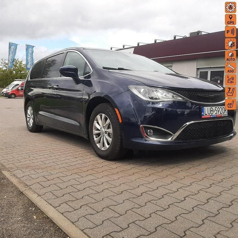 Granatowy Używany 2020 Chrysler Pacifica SUV | 83 900 zł (Super Cena) - Obraz 1/4