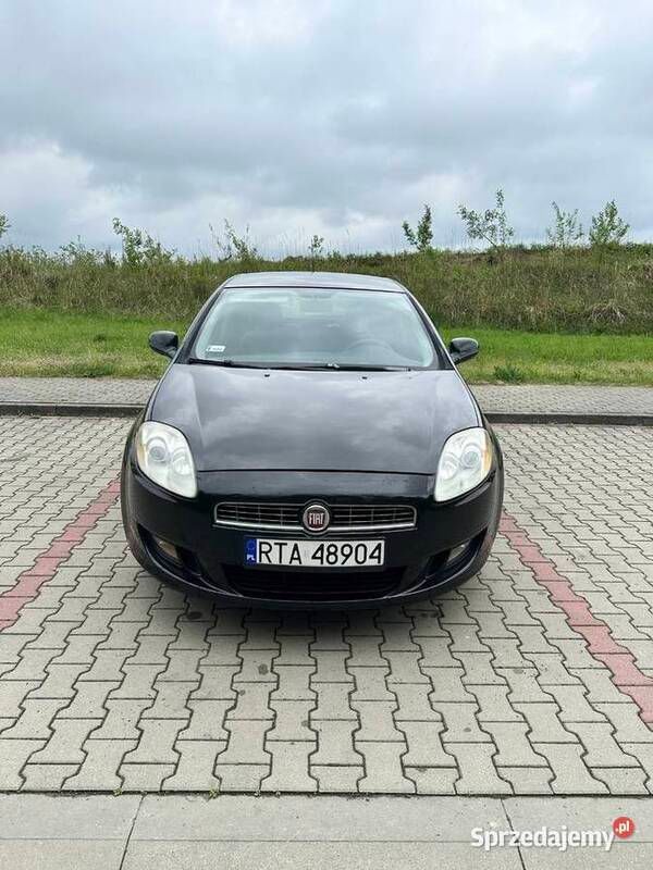 Czarny Używany 2009 Fiat Bravo Hatchback | 10 200 zł (Uczciwa cena) - Obraz 1/4