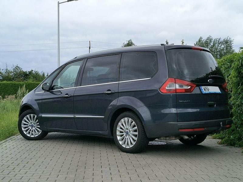 Używany Ford Galaxy 160 KM (117 kW) 2011 Niebieski ciemny Minivan