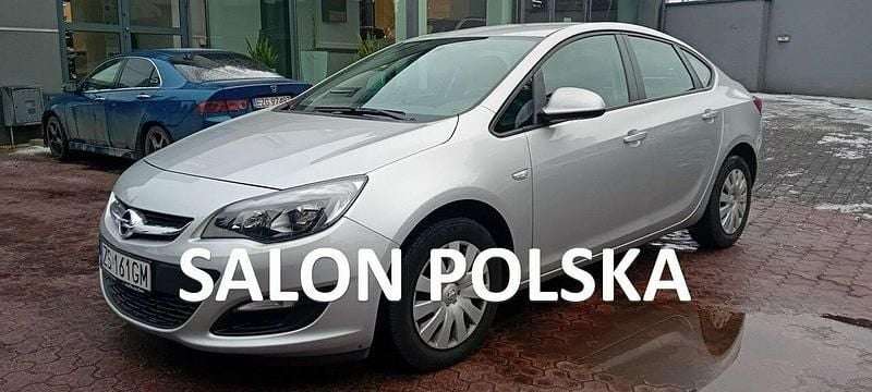 Srebrny (metalik) Używany 2016 Opel Astra Enjoy Sedan/Limuzyna | 37 900 zł (Uczciwa cena) - Obraz 1/4