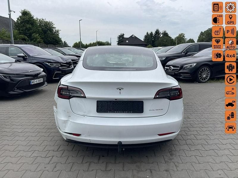 Biały Używany 2023 Tesla Model 3 Sedan/Limuzyna | 46 900 zł - Obraz 1/4