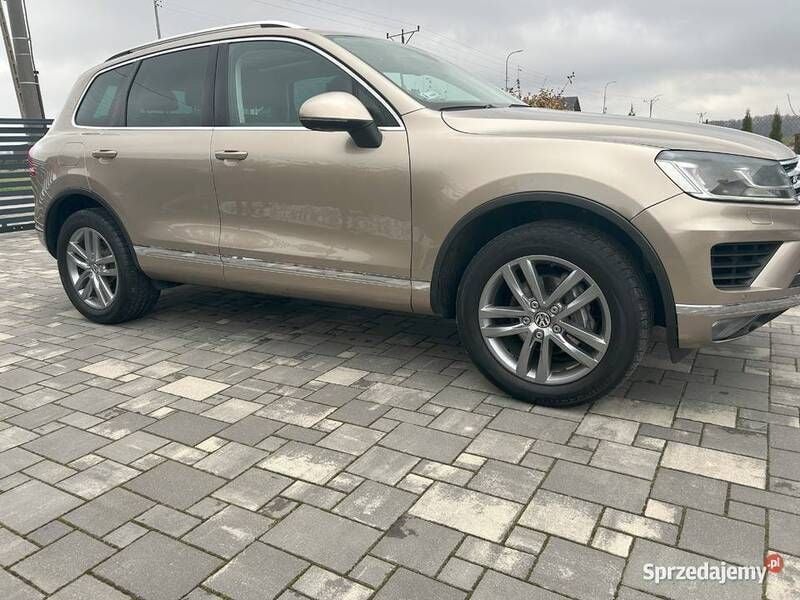 Używany VW Touareg 2015 Złoty SUV