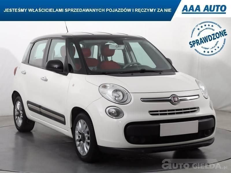 Biały Używany 2013 Fiat 500L Minivan | 26 999 zł (Uczciwa cena) - Obraz 1/4