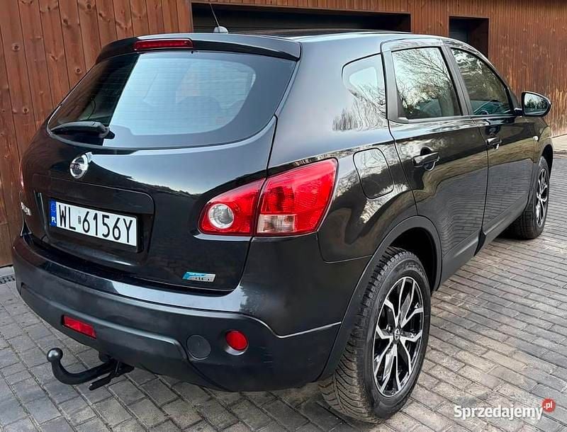 Używany Nissan Qashqai 2010 Czarny SUV
