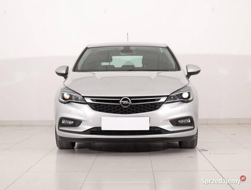 Srebrny Używany 2019 Opel Astra Hatchback | 49 999 zł (Uczciwa cena) - Obraz 1/4