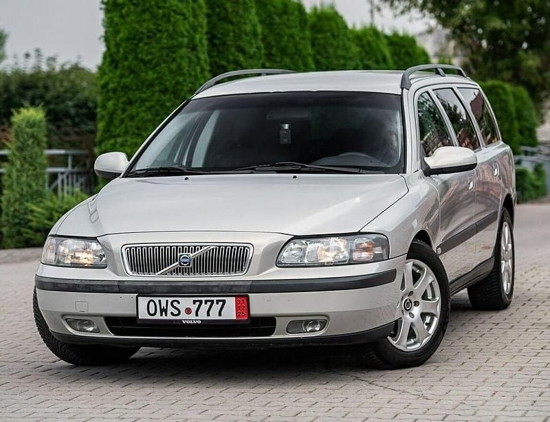 Używany Volvo V70 140 KM (102 kW) 2001 Szary Kombi