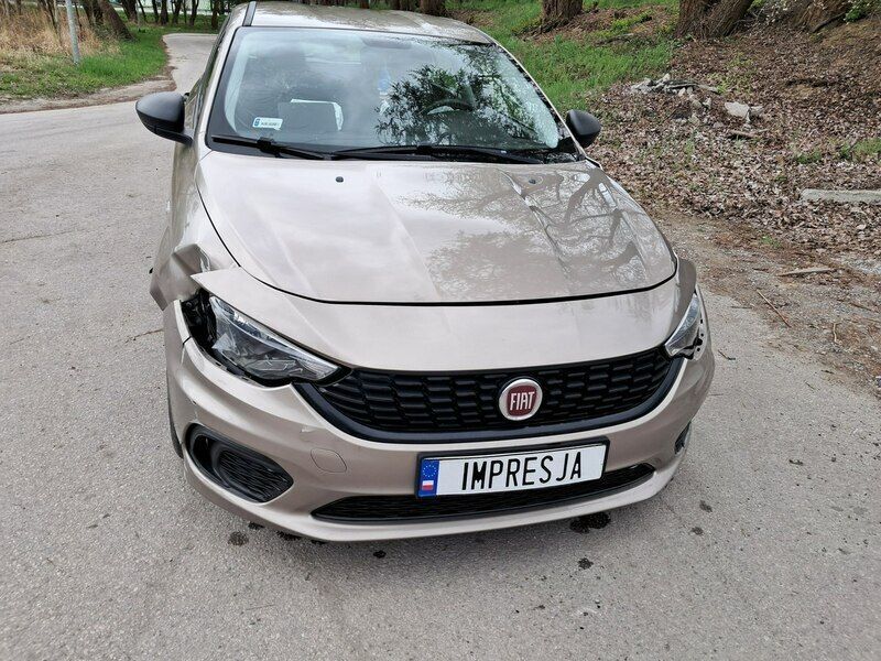 Brązowy Używany 2019 Fiat Tipo Kombi | 19 400 zł - Obraz 1/3