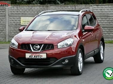 Czerwony Używany 2010 Nissan Qashqai +2 Tekna SUV | 35 850 zł (Dość drogi) - Obraz 1/4