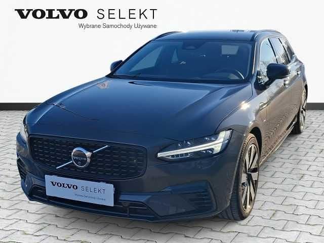 Używany Volvo V90 349 KM (256 kW) 2025 Szary Kombi