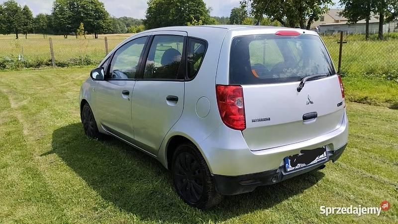 Używany Mitsubishi Colt 95 KM (69 kW) 2009 Srebrny Hatchback