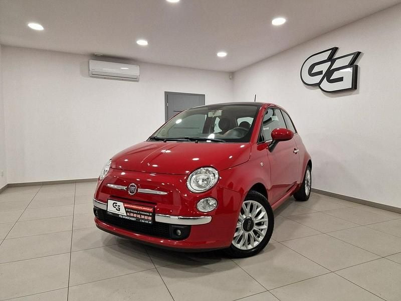 Czerwony Używany 2014 Fiat 500 Hatchback | 29 900 zł (Uczciwa cena) - Obraz 1/4