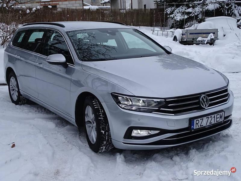 Używany VW Passat 150 KM (110 kW) 2019 Srebrny Kombi