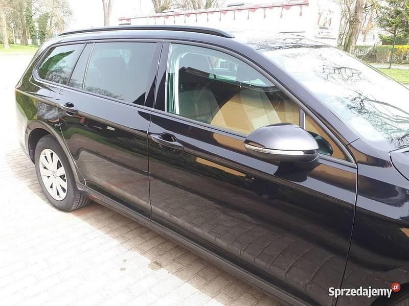 Czarny Używany 2016 VW Passat Comfortline Kombi | 51 500 zł (Uczciwa cena) - Obraz 1/4