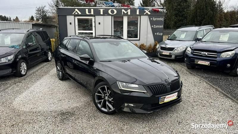 Czarny Używany 2017 Skoda Superb SportLine Kombi | 59 900 zł (Uczciwa cena) - Obraz 1/3