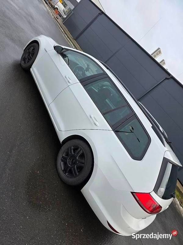 Biały Używany 2014 VW Golf VII Kombi | 26 000 zł (Drogi) - Obraz 1/4