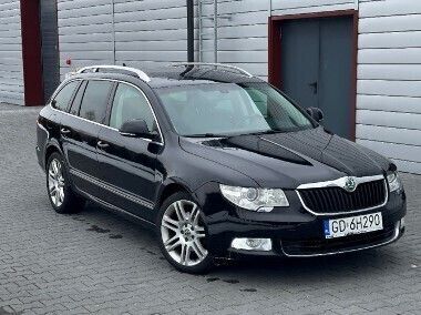 Inny kolor Używany 2011 Skoda Superb Kombi | 25 997 zł (Dobra cena) - Obraz 1/4
