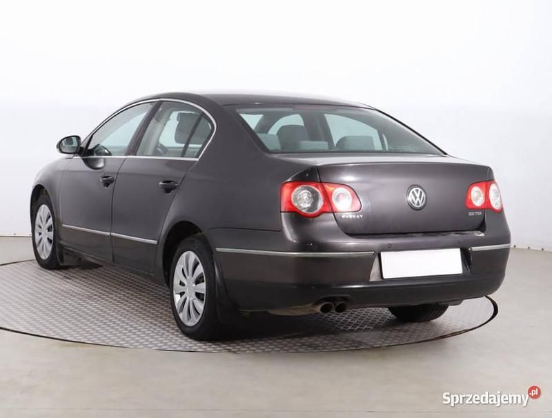 Używany VW Passat 2008 Czarny Sedan/Limuzyna