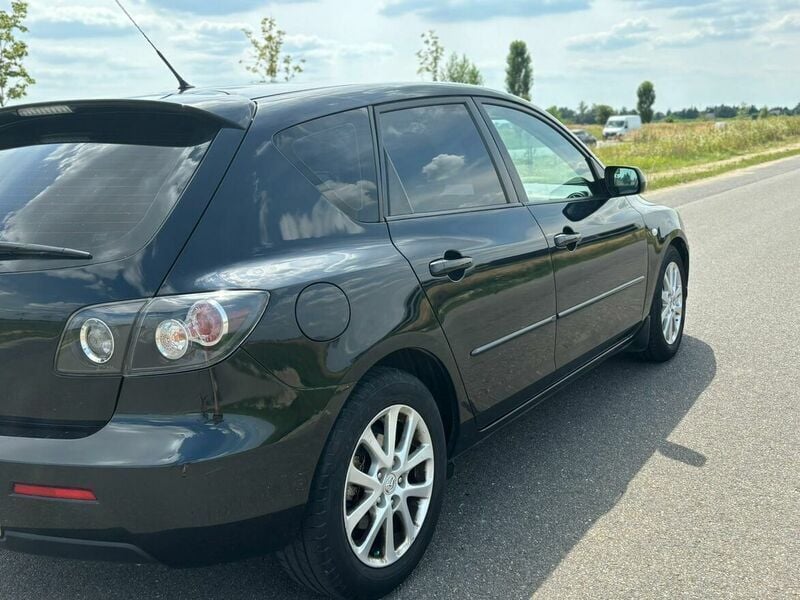 Używany Mazda 3 105 KM (77 kW) 2008 Czarny Hatchback