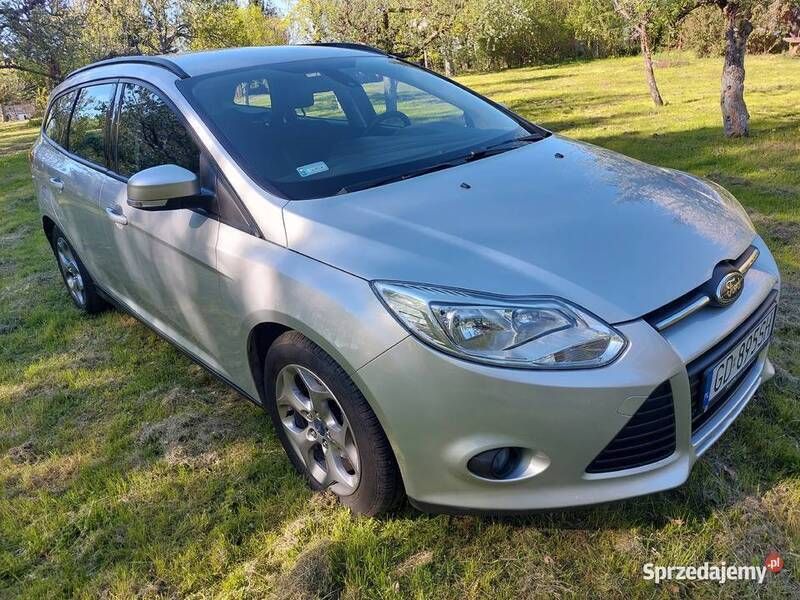 Srebrny Używany 2014 Ford Focus Kombi | 23 000 zł (Dobra cena) - Obraz 1/4