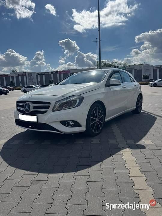 Używany 2014 Mercedes A180 | 42 999 zł (Dobra cena) - Obraz 1/4