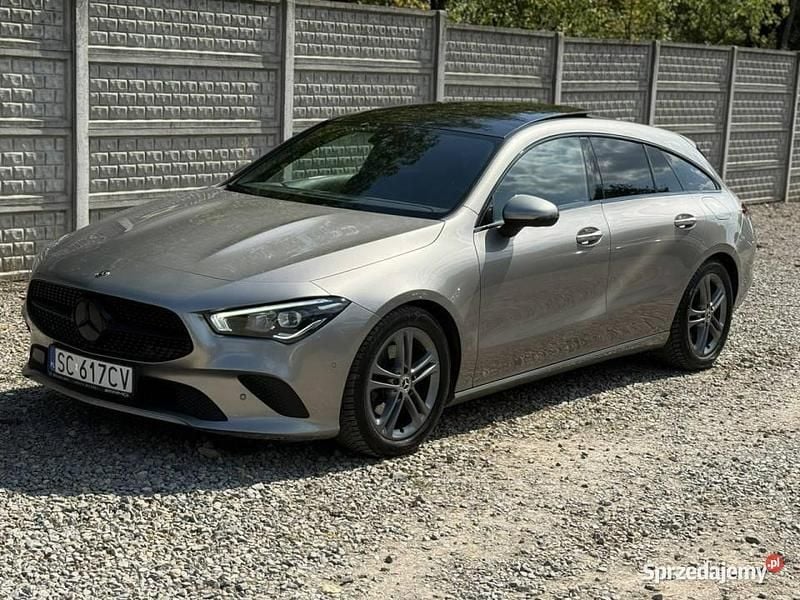 Grafitowy (metalik, perła) Używany 2020 Mercedes CLA180 Sedan/Limuzyna | 79 900 zł - Obraz 1/4