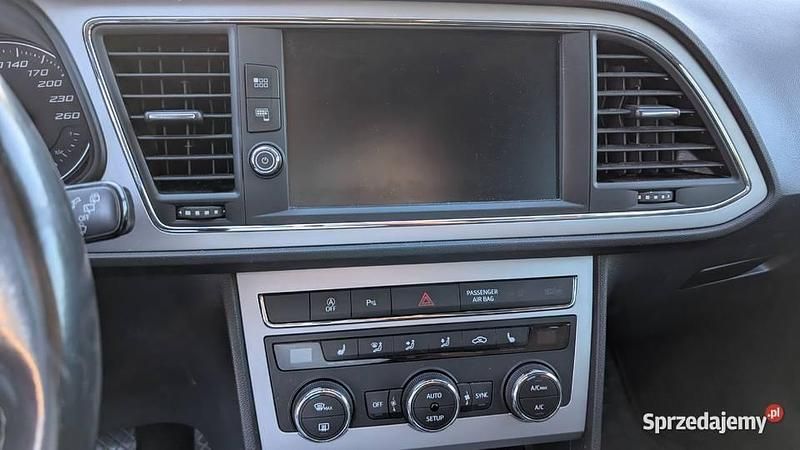 Inny kolor Używany 2018 Seat Leon Kombi | 56 000 zł (Uczciwa cena) - Obraz 1/4