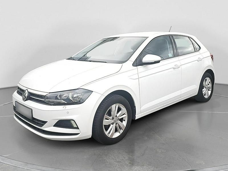 Biały Używany 2018 VW Polo Hatchback | 42 300 zł (Uczciwa cena) - Obraz 1/4