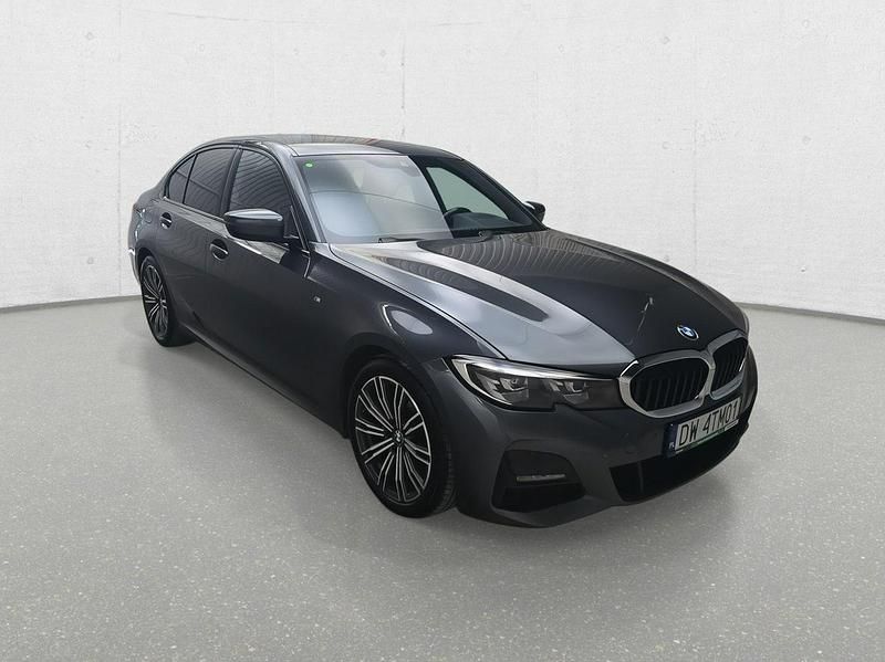 Grafitowy Używany 2022 BMW 320e Sedan/Limuzyna | 82 000 zł - Obraz 1/4